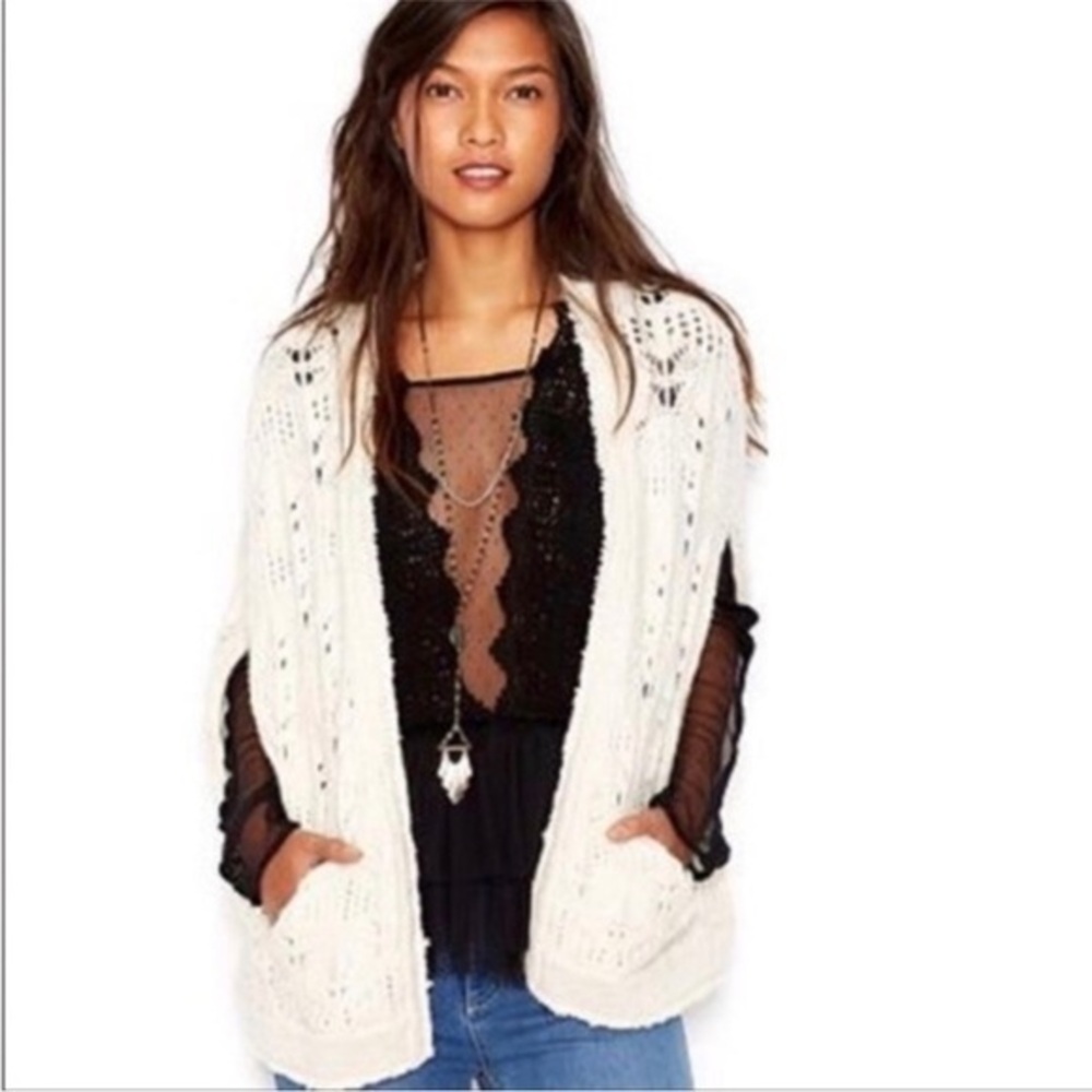 Free People Lili ivory sleeveless cardigan sweater vest cape. Medium - Picture 2 of 12